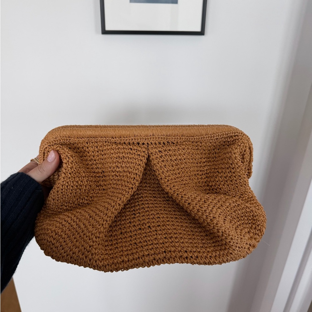 Rafia woven clutch bag